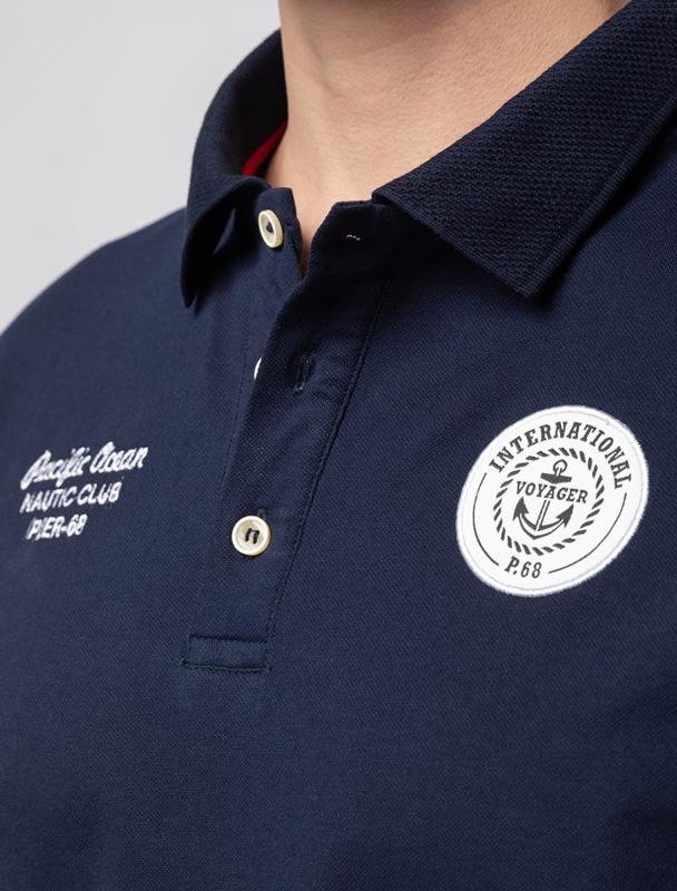 157 одежда. Stone Island Polo small logo. Валентино лейбл на одежде. Валентино лейбл фото