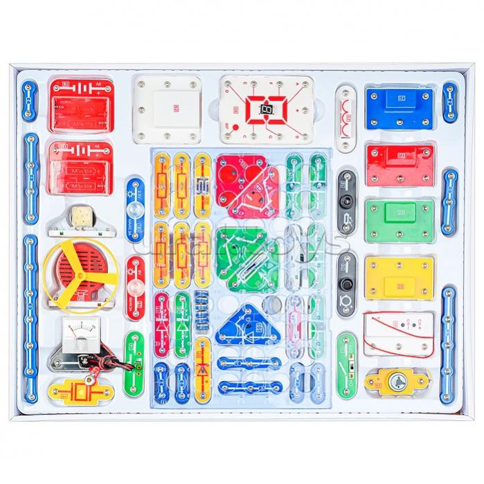 999 схем купить. Конструктор Знаток 999 схем. Знаток 999. Электронный конструктор Знаток 999 схем купить. Набор назывался «999 схем + школа» в пластиковой коробке.